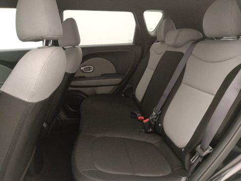 Used 2019 Kia Soul FWD image 18