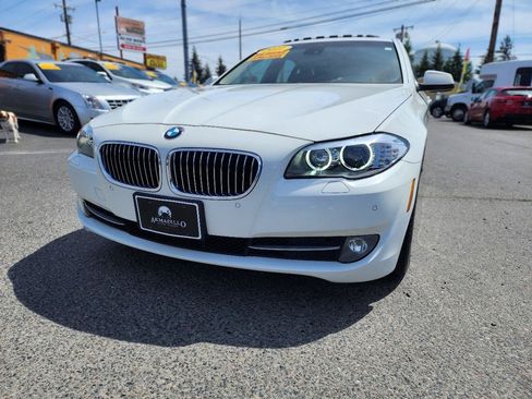 Used 2011 BMW 535i Sedan RWD image 3