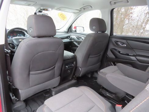 Used 2019 Chevrolet Traverse LT w/ LPO, Floor Liner Package image 29