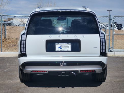 New 2026 Hyundai Ioniq 9 Limited image 4