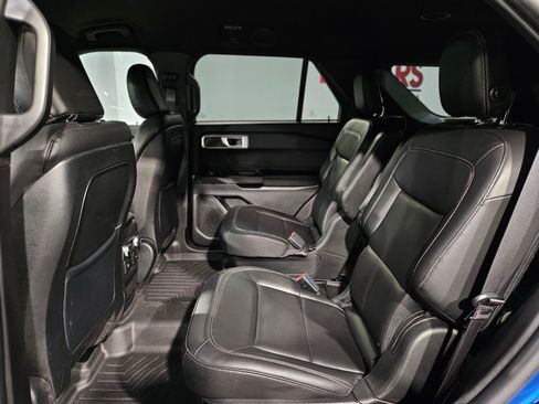 Used 2020 Ford Explorer XLT w/ Equipment Group 202A image 35