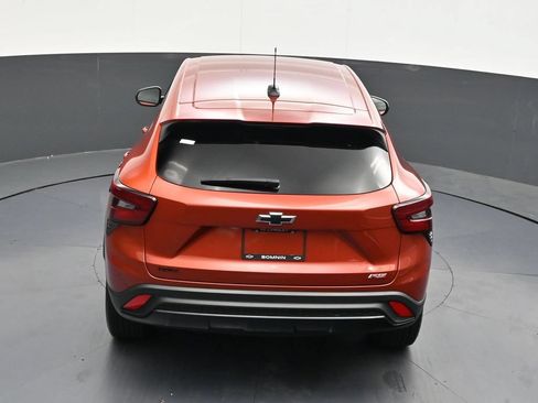 Used 2024 Chevrolet Trax RS FWD image 13