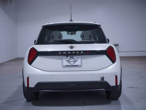 Used 2025 MINI Cooper S image 5