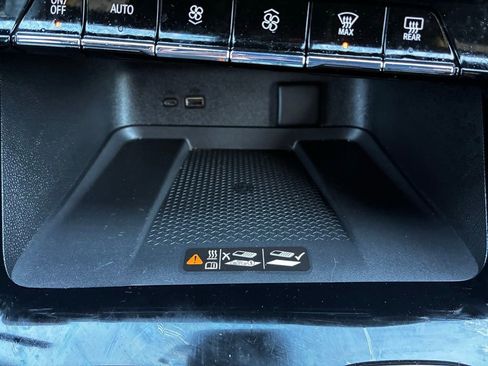 Used 2025 Chevrolet Traverse Z71 image 31