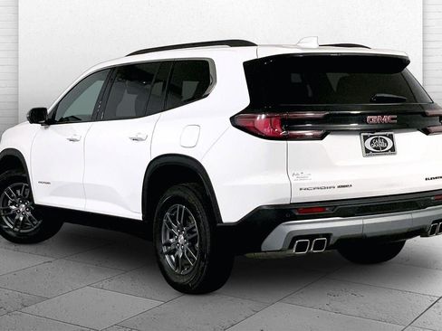Used 2025 GMC Acadia Elevation AWD/4WD image 11