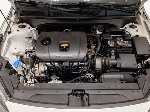 Used 2024 Kia Forte LXS FWD image 3