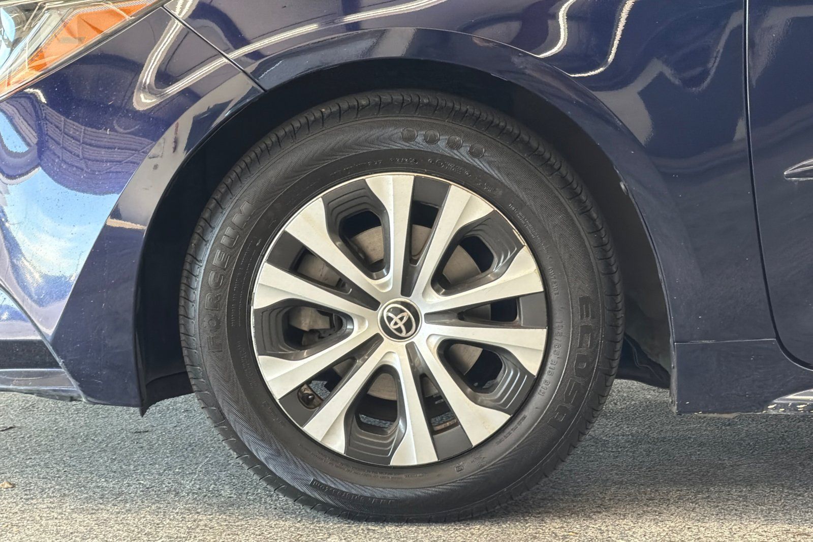 Used 2022 Toyota Corolla LE FWD image 23