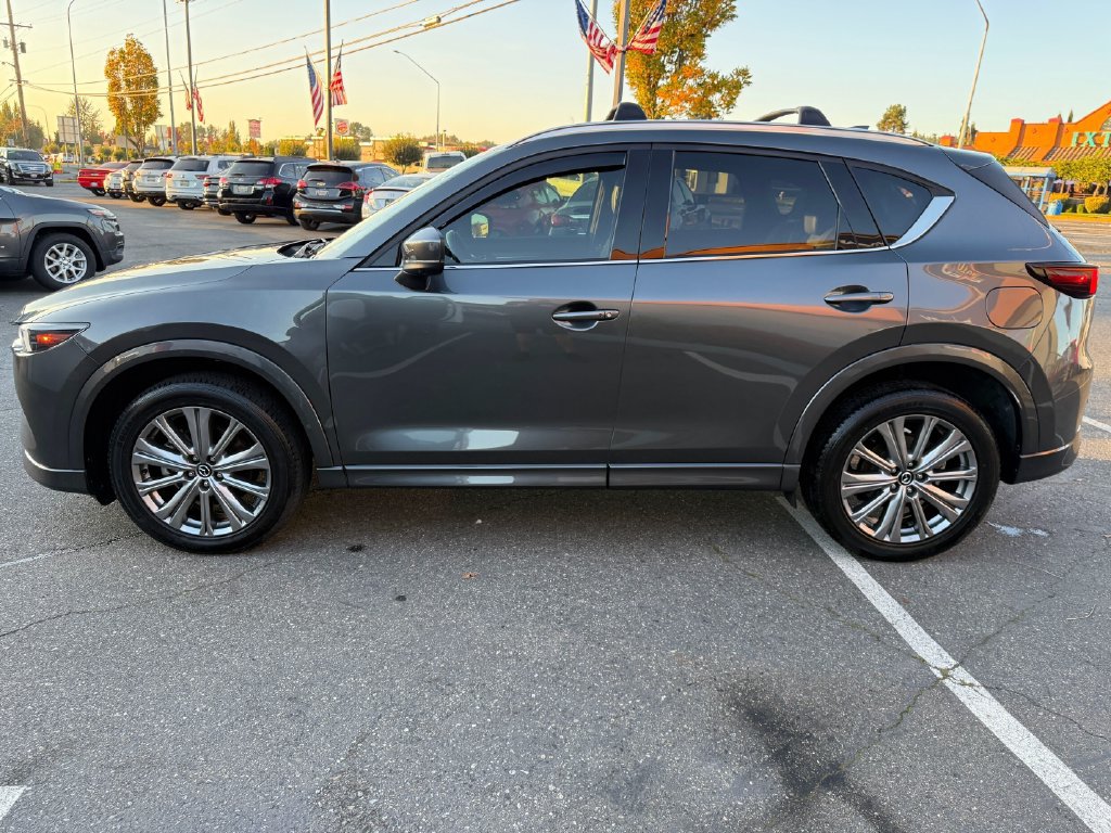 Used 2023 MAZDA CX-5 Signature AWD/4WD image 4