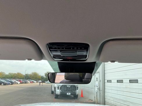 Used 2025 Hyundai Santa Fe SEL image 18