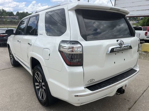 Used 2015 Toyota 4Runner Limited AWD/4WD image 4