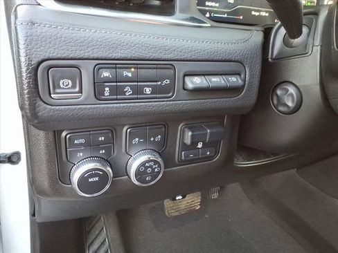 Used 2022 GMC Yukon Denali w/ Max Trailering Package image 32