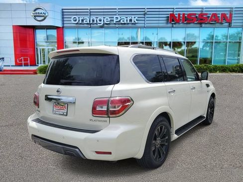 Used 2020 Nissan Armada Platinum w/ Captain's Chairs Package RWD image 2