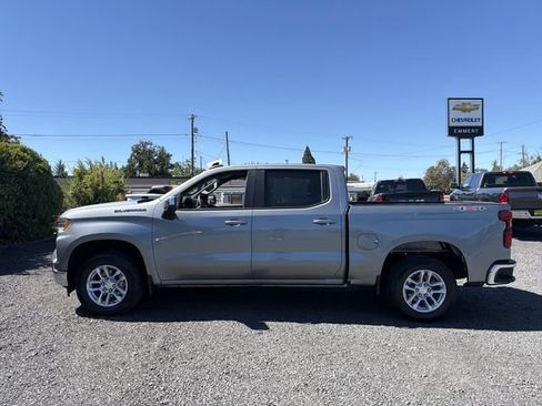 Used 2023 Chevrolet Silverado 1500 LT AWD/4WD image 2