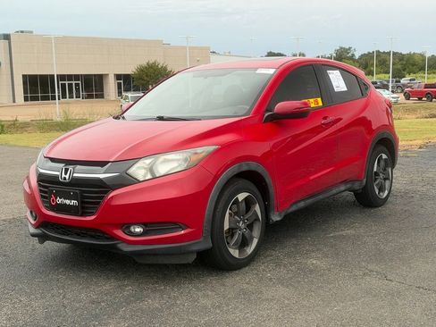 Used 2018 Honda HR-V EX image 3