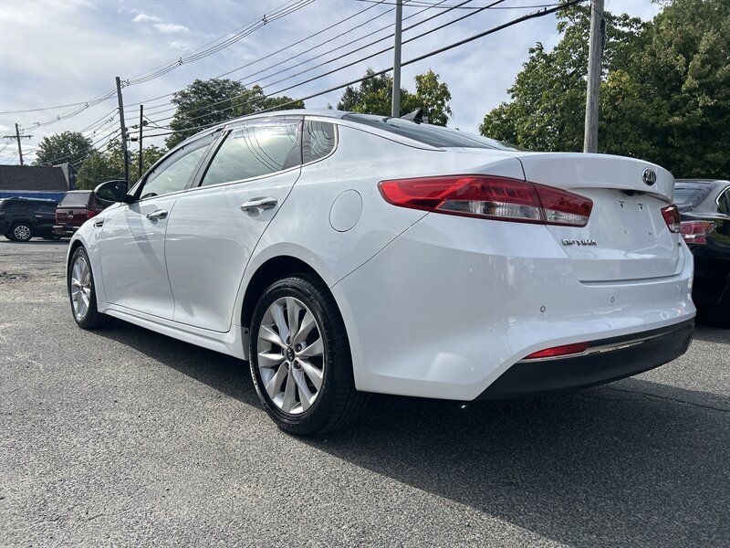 Used 2016 Kia Optima EX w/ Premium Package FWD image 6