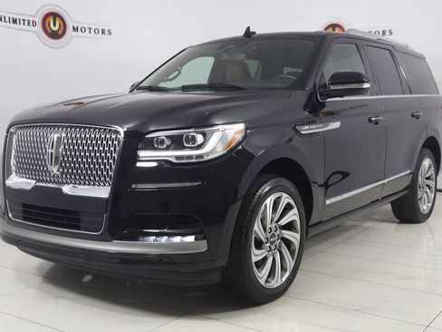 Used 2023 Lincoln Navigator Reserve image 5