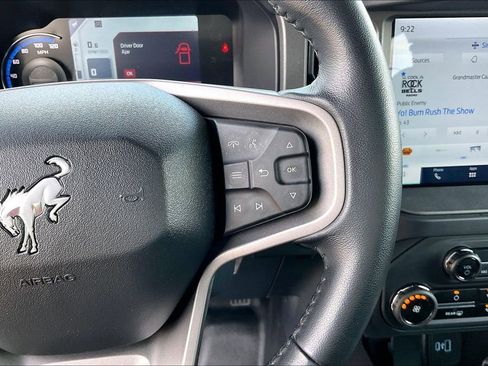 Used 2024 Ford Bronco Badlands image 17