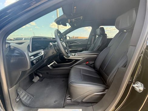 Certified 2024 Cadillac Lyriq Luxury AWD/4WD image 30