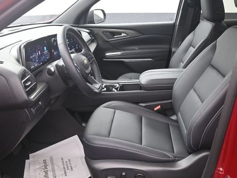 Certified 2026 Chevrolet Traverse LT w/ Driver Confidence Package AWD/4WD image 10