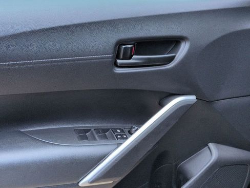Used 2023 Toyota Corolla Cross LE FWD image 9