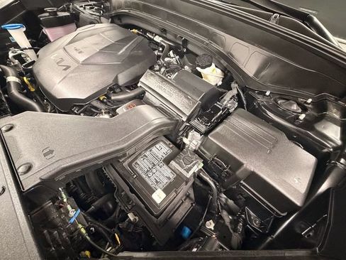 Certified 2025 Kia Telluride S FWD image 11
