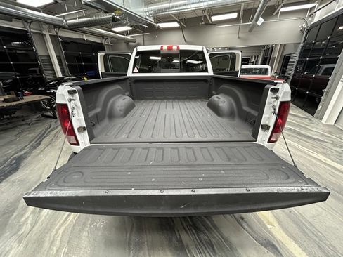 Used 2018 RAM 2500 Tradesman w/ Chrome Appearance Group image 40