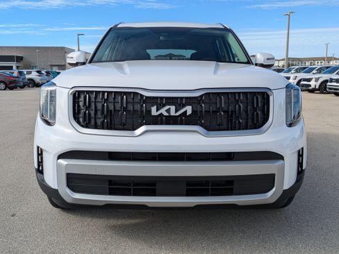 New 2025 Kia Telluride EX image 3