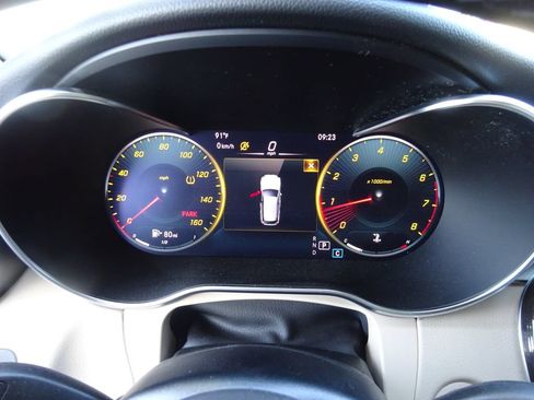 Used 2022 Mercedes-Benz GLC 300 image 26
