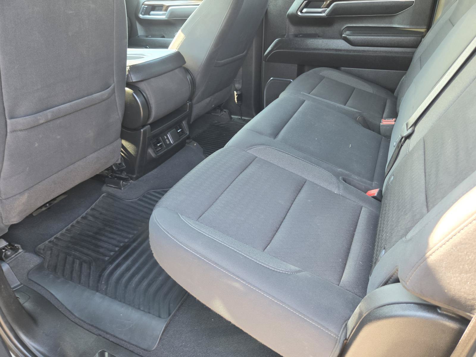 Used 2025 Chevrolet Silverado 1500 LT RWD image 13