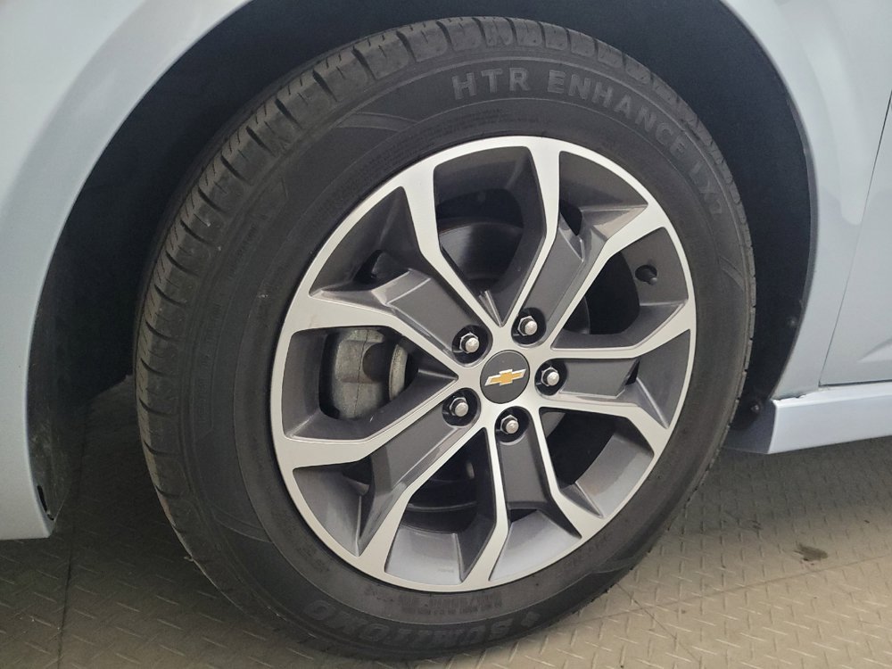 Used 2017 Chevrolet Sonic LT FWD image 31
