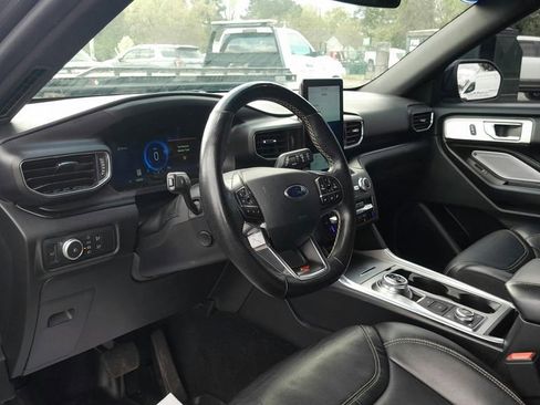 Used 2020 Ford Explorer ST w/ ST Street Pack image 20