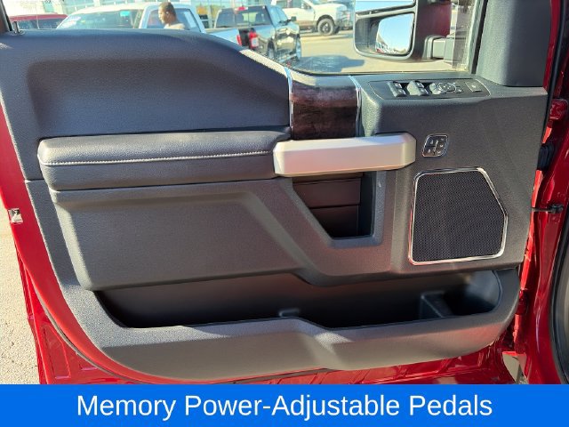 Used 2022 Ford F450 Lariat w/ Lariat Value Package AWD/4WD image 16