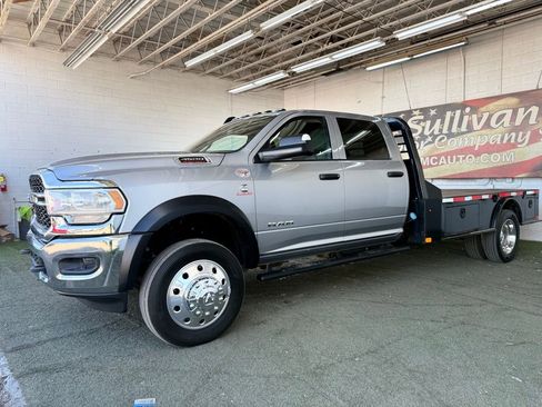 Used 2022 RAM 4500 Tradesman w/ Chrome Appearance Group image 4