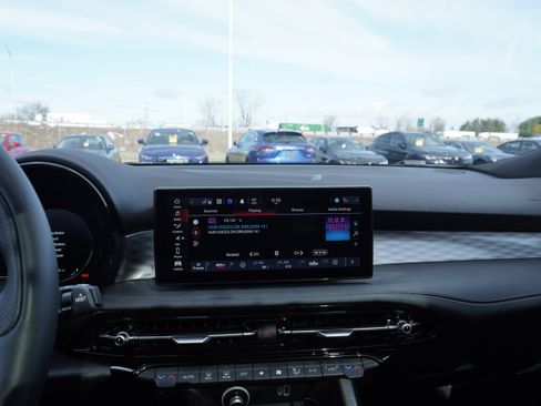 Used 2024 Alfa Romeo Tonale Ti image 12