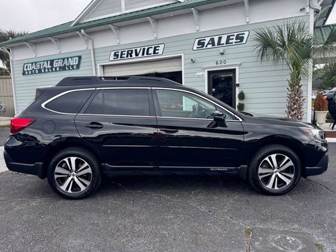 Used 2018 Subaru Outback 2.5i Limited AWD/4WD image 3