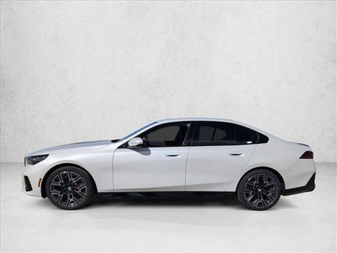New 2026 BMW 530i w/ M Sport Package RWD image 5