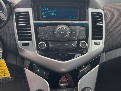 Used 2014 Chevrolet Cruze LT FWD image 10