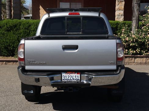 Used 2014 Toyota Tacoma 4x4 Double Cab w/ TRD Off-Road Package image 7