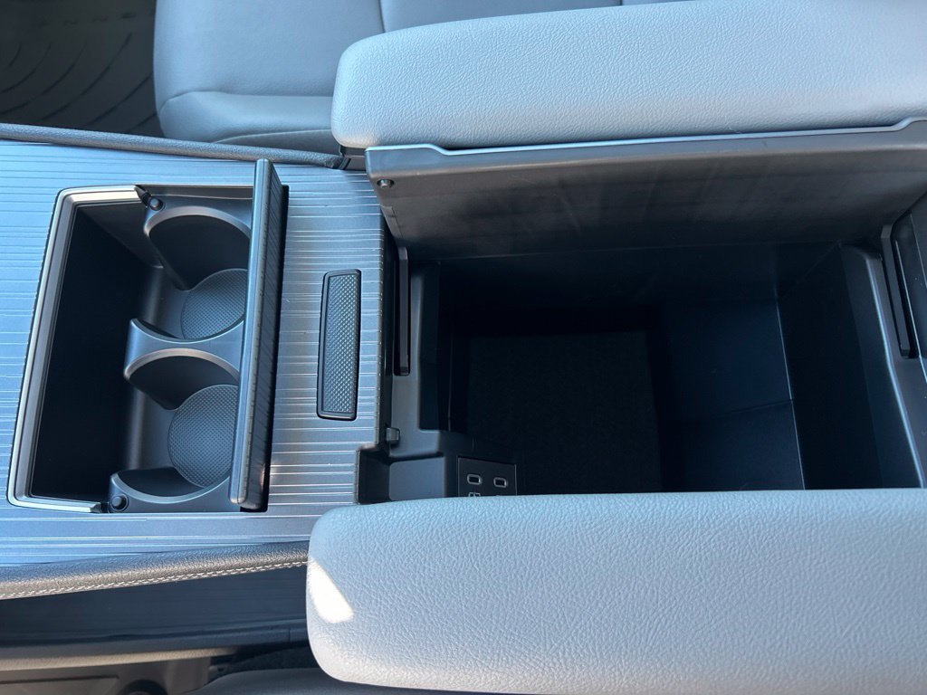 New 2026 Toyota Sienna XLE AWD/4WD image 23
