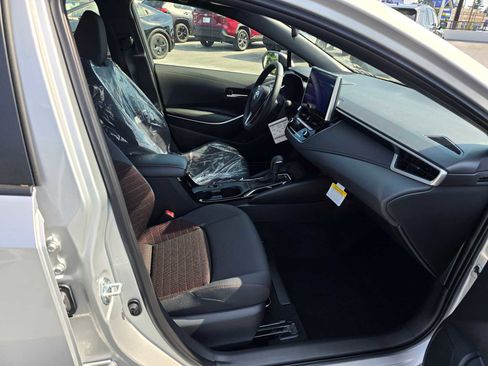 Certified 2025 Toyota Corolla SE image 11