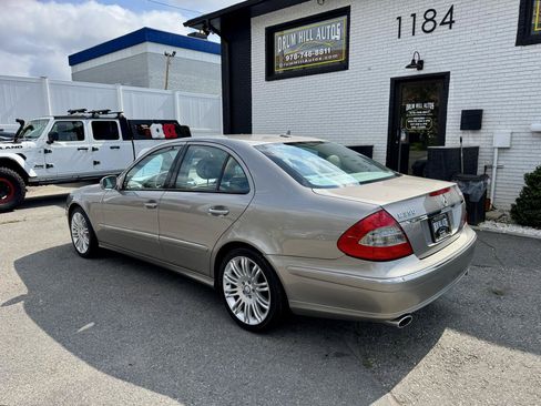 Used 2008 Mercedes-Benz E 350 4MATIC Sedan image 3