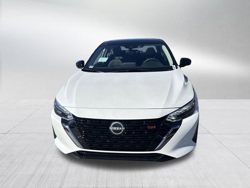 New 2025 Nissan Sentra SR w/ SR Premium Package FWD image 2
