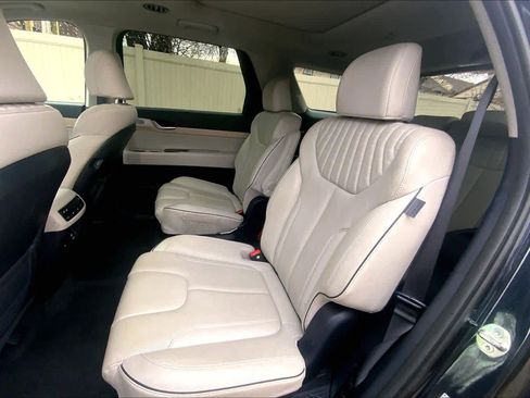 Used 2024 Hyundai Palisade Limited FWD image 33
