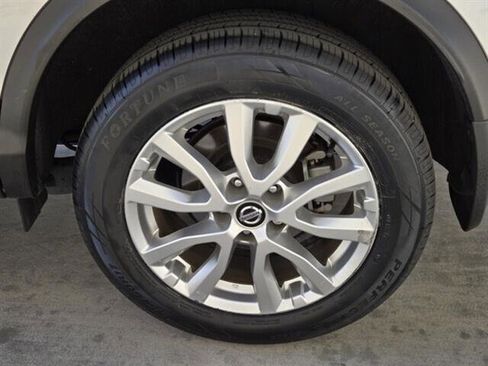 Used 2021 Nissan Rogue Sport S image 10
