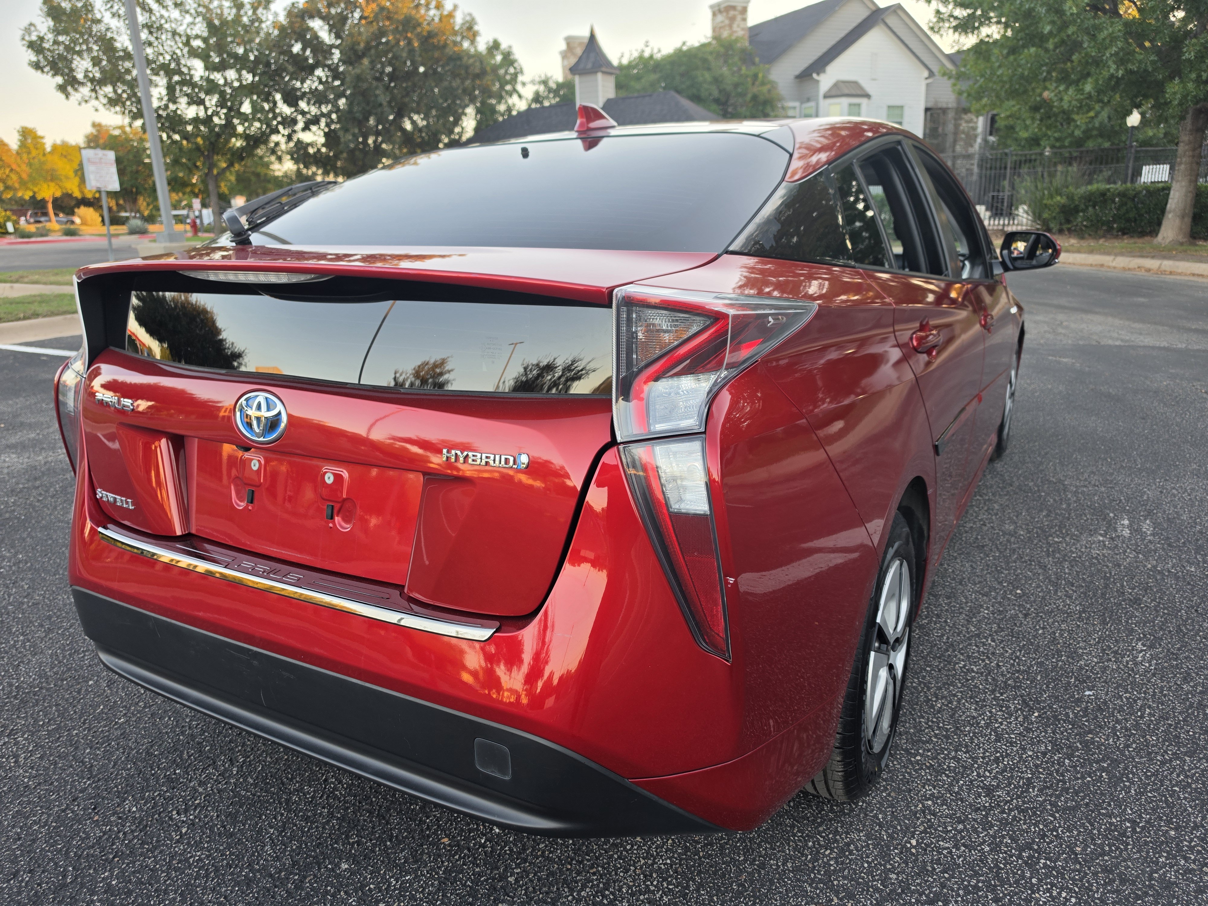 Used 2016 Toyota Prius Four FWD image 7