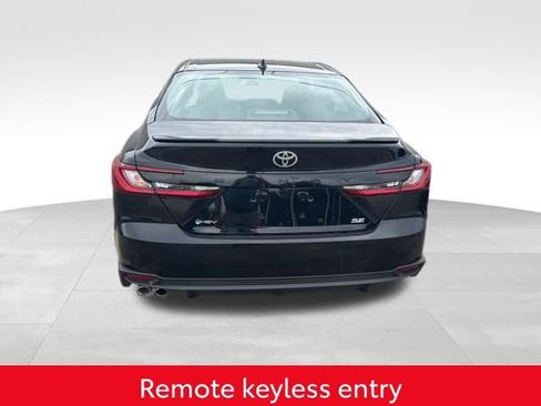 Used 2025 Toyota Camry SE FWD image 4