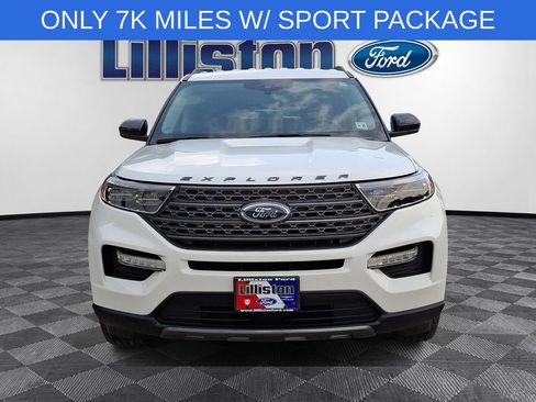 Used 2024 Ford Explorer XLT w/ Equipment Group 202A AWD/4WD image 2