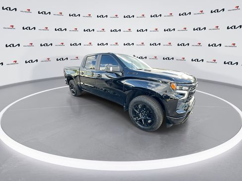 Used 2025 Chevrolet Silverado 1500 RST w/ Dark Appearance Package image 2