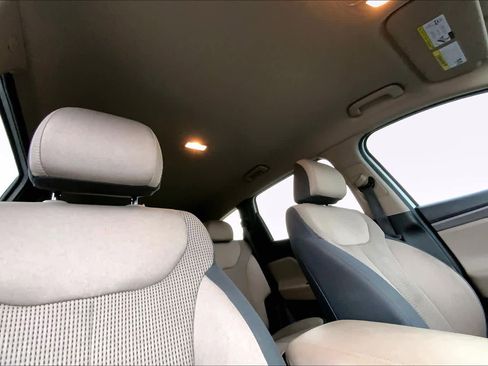 Used 2020 Hyundai Santa Fe SEL w/ Cargo Package image 12