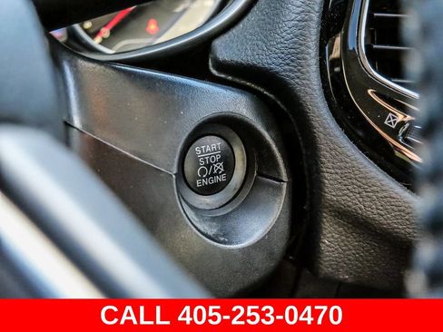 Used 2019 Jeep Compass Limited FWD image 32